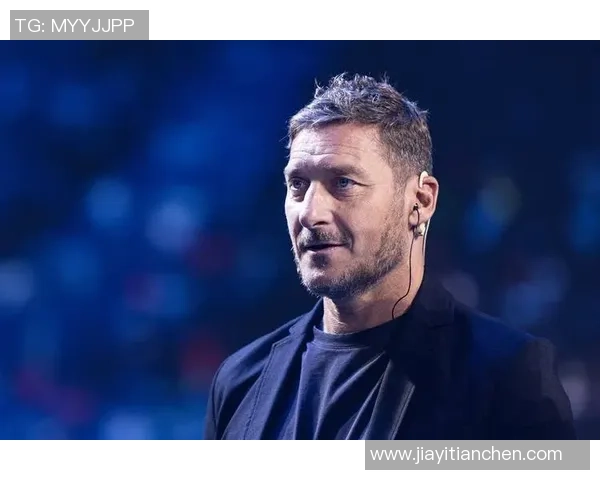 足球球星人偶真实还原收藏展示魅力与球迷热情互动